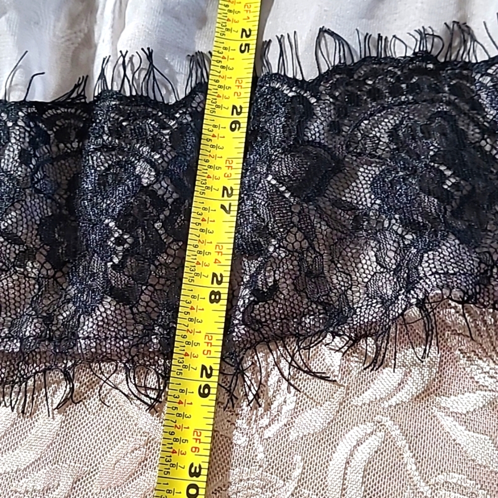 NWT Ryu Mauve Ruffled Neck Flowy Tunic Long Top Blouse w/ Black Floral Lace - Picture 14 of 17